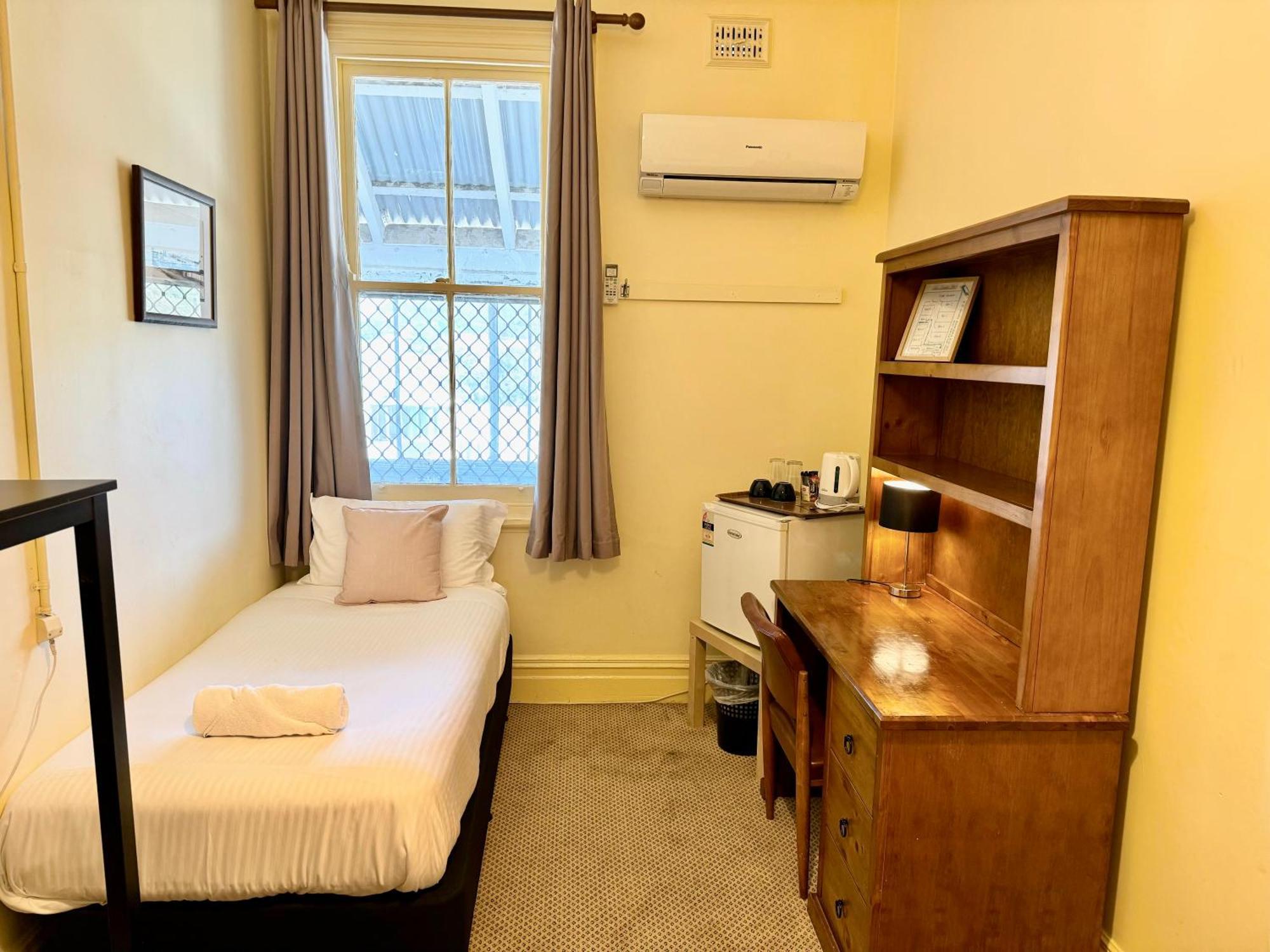 The Commercial Hotel Wallerawang Δωμάτιο φωτογραφία